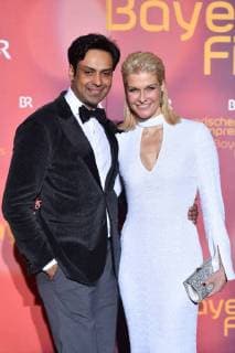 Natascha green presenter with companion Bavarian film awards 2018 red carpet red carpet on the 19 01 2018 in the Prince Regent Theatre in Munich
