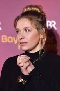 Lena Maria KLENKE actress frame single subject cut to portrait portrait portrait Bavarian film awards 2018 red carpet red carpet on the 19 01 2018 in the Prince Regent Theatre in Munich
