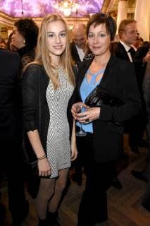 Jule Ronstedt with daughter Helene at the ceremony of the Bavarian film awards 2017 in the Prinzregententheater Munich 19 39 01 2018 Foto:xP.xSchönbergerx xFuturexImage