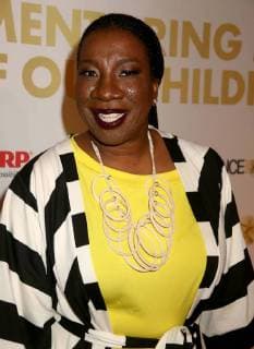 Berühmte Feministinnen, Tarana Burke January 29, 2018 - New York City, New York, U.S. - Founder of Me Too Movement, activist TARANA BURKE attends the National Cares Mentoring Movement For the Love of Our Children Gala held at the Ziegfeld Ballroom. New York City U.S. - ZUMAk03_ 20180129_zaf_k03_008 Copyright: xNancyxKaszermanx