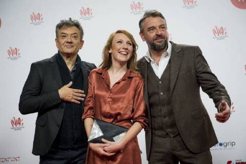 Bart Peeters, Radio presenter Linde Merckpoel and television maker Tom Waes pictured on the red carpet at the arrival for the eleventh edition of the MIA s (Music Industry Award) award show, in Brussels, Tuesday 30 January 2018. The MIA awards are handed out by the VRT and Kunstenpunt.  JASPERxJACOBS 05286539