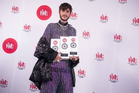 Artist Max Colombie aka Oscar and the Wolf with his awards at the eleventh edition of the MIA s (Music Industry Award) award show, in Brussels, Tuesday 30 January 2018. The MIA awards are handed out by the VRT and Kunstenpunt.  JASPERxJACOBS 05286795