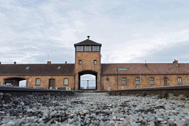 Tracks to the former concentration camp of Auschwitz-Birkenau in Poland on 27 01 2018 the Holocaust day of remembrance before 73 years on 27 01 1945 was the concentration camp by Russian troops liberated the Holocaust day of remembrance for the victims o Copyright: epd-bild DanielxSchaefer EDITORIAL USE ONLY