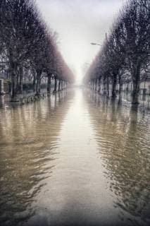 IMAGO Nature: Unsere Erde, Klimawandel, Überschwemmungen - The Seine river flood, January 2018 - 27 01 2018 - France Ile-de-France (region) Soisy Sur Seine - Village of Soisy sur Seine, Essonne. The river water rose from January 25th to 29th 2018. Many houses had to be evacuated due to the flooding.The River Seine reached its highest point at the station of Corbeil Essonne in the night of Sunday 28th and Monday 29th January 2018, with a crest of 4.56m, a little lower than the last flood in June 2016  SandrinexHuetx xLexPictorium LePictorium_0173746