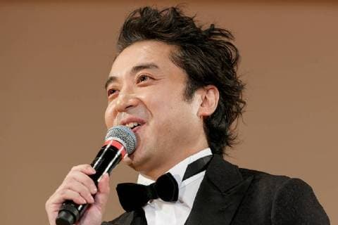 Japanese actor Tsuyoshi Muro speaks during the Elan d Or Award ceremony on February 1, 2018, Tokyo, Japan. The award organized by the All Nippon Producers Association (ANPA) recognizes outstanding actors, movies and TV dramas.  (gxta_elandor015)