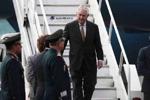 Ankunft von Rex Tillerson in Mexiko-Stadt February 1, 2018 - EUM20180201POL23.JPG.CIUDAD DE MEXICO.- Politics Politica-Mexico-EU-Tillerson.- 1 de febrero 2018.- El secretario del Departamento de Estado de Estados Unidos, Rex Tillerson, arribo la tarde de este jueves a un hangar militar del Aeropuerto Internacional de la Ciudad de Mexico. Foto: Agencia EL UNIVERSAL RCC.  - ZUMAu78_ 20180201_zaf_u78_049 Copyright: xAlejandroxAcostax