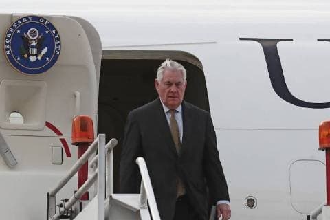 Ankunft von Rex Tillerson in Mexiko-Stadt February 1, 2018 - EUM20180201POL22.JPG.CIUDAD DE MEXICO.- Politics Politica-Mexico-EU-Tillerson.- 1 de febrero 2018.- El secretario del Departamento de Estado de Estados Unidos, Rex Tillerson, arribo la tarde de este jueves a un hangar militar del Aeropuerto Internacional de la Ciudad de Mexico. Foto: Agencia EL UNIVERSAL RCC.  - ZUMAu78_ 20180201_zaf_u78_050 Copyright: xAlejandroxAcostax