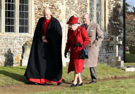 Bilder des Tages HM Queen Elizabeth II and Prince Philip, Duke of Edinburgh, attending the Sunday morning service at St Peter and St Paul church at West Newton, Norfolk, on February 4, 2018. 