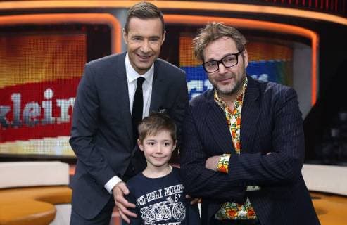 Entertainment Bilder der Woche Themen der Woche Bilder des Tages Fototermin ãKlein gegen Groß Einladung zum Fototermin ãKlein gegen Groß Ð Das unglaubliche DuellÒ mit Kai Pflaume Gäste: v.l. Kai Pflaume, Paul Panzer und David Höhle (8) Berlin Berlin Deutschland Studio Berlin *** Photocall ãKlein against large invitation to the photo-op ãKlein against Groß Ð the incredible DuellÒ Kai plum guests v l Kai plum Paul Panzer and David cave 8 Berlin Berlin Germany Berlin Studio