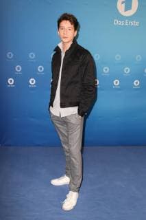 Jonathan Berlin of actor at the Photocall for the film the clique of outdoor broadcasting on 28 03 2018 to 20 3: 00 in the ARD on 6 02 2018 in Hamburg of the first ARD Photocall for the film the outdoor clique in Hamburg 2018