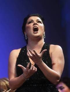 Themen der Woche Bilder des Tages MOSCOW, RUSSIA - FEBRUARY 7, 2018: Russian soprano Anna Netrebko performs in a concert accompanied by the Russian National Philharmonic Orchestra and conductor Vladimir Spivakov at Tchaikovsky Concert Hall in Moscow. Vyacheslav Prokofyev TASS  TS072B14
