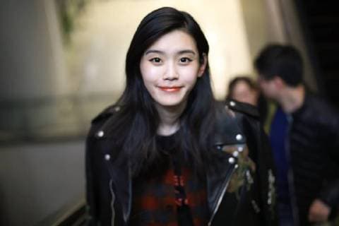 Chinese model Xi Mengyao, better known as Ming Xi, is pictured at the Shanghai Hongqiao International Airport in Shanghai, China, 8 February 2018. Ming Xi flashes slim figure in casual wear at Beijing airport  pbu752495_09