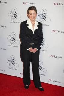 Elizabeth M Daley at the arrival to the USC Libraries scripter award on 10 02 2018 in Los Angeles 30th annual USC Libraries Scripter Award in Los Angeles 2018