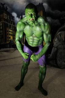 GEEK ART Bodypainting meets SciFi fantasy and more Hulk vs Iron Quinn photoshoot with model Fred as a Hulk in a comic backdrop in the Photo Studio of Schubert Niedernwöhren 13 02 2018 a project of photographer Tschiponnique skupin and the Bodypainters and Transformakers Enrico flax Foto:xT.xSkupin,xB.xSchubertx xFuturexImage