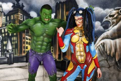 GEEK ART Bodypainting meets SciFi fantasy and more Hulk vs Iron Quinn photo shooting with the models of Fred and Sarah as a Hulk and iron Quinn in a comic backdrop in the Photo Studio of Schubert Niedernwöhren 13 02 2018 a project of photographer Tschiponnique skupin and the Bodypainters and Transformakers Enrico flax Foto:xT.xSkupin,xB.xSchubertx xFuturexImage