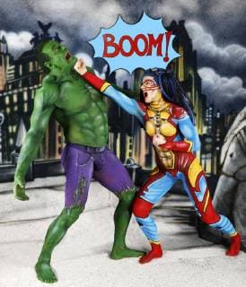GEEK ART Bodypainting meets SciFi fantasy and more Hulk vs Iron Quinn photo shooting with the models of Fred and Sarah as a Hulk and iron Quinn in a comic backdrop in the Photo Studio of Schubert Niedernwöhren 13 02 2018 a project of photographer Tschiponnique skupin and the Bodypainters and Transformakers Enrico flax Foto:xT.xSkupin,xB.xSchubertx xFuturexImage
