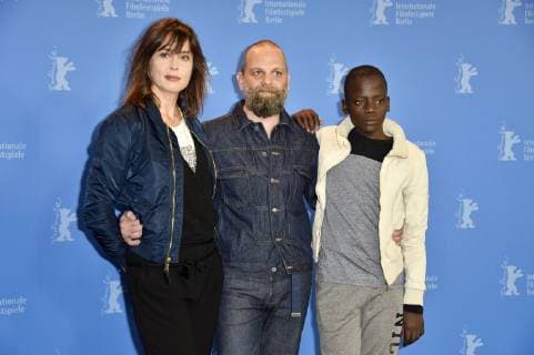 Susanne Wolff Wolfgang Fischer and Gemma Oduor Wekesa Styx during the photocall at the 68th Berlin International Film Festival Berlinale 2018 on February 16 2018 in Berlin Germany Foto:xN.xKubelkax xFuturexImage