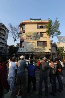 Erdbeben in Mexiko February 16, 2018 - EUM20180216NAC19.JPG.CIUDAD DE MEXICO, Seism Sismo-CDXM.- Este 16 de febrero de 2018 se registro a las 17:39 horas un sismo de magnitud 7.2, con epicentro en Pinotepa Nacional, segun el Servicio Sismologico Nacional. En imagen, aspectos de personas evacuadas y peatones en el Centro de la Ciudad de Mexico. Foto: Agencia EL UNIVERSAL Juan Carlos Reyes AFBV  - ZUMAu78_ 20180216_zaf_u78_072 Copyright: xJuancarlosreyesgx