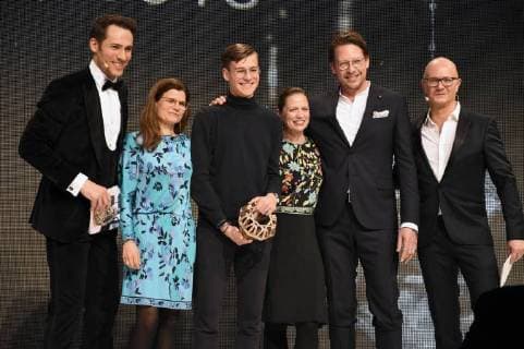 Alexander Mackenzie Retailer of the year winner jeweler Hunke and Markus Hilzinger at the ceremony of the 2 inhorgenta award 2018 in the postal Palace Munich 18 02 2018 Foto:xP.xSchönbergerx xFuturexImage