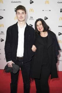 Fiona Bennett with son Linus Bennett at the 99Fire Films Award 2018 during the Berlinale 2018 in the Admiralspalast Berlin 21 02 2018 Foto:xF.xKernx xFuturexImage