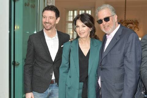 Oliver Berben, Iris Berben, Martin Moszkowicz Empfang des FilmFernsehFonds Bayern zur Berlinale 2018 in er Vertretung des Freistaates Bayern in Berlin am 22.02.2018 *** Oliver Berben Iris Berben Martin Moszkowicz Reception of the FilmFernsehFonds Bayern for the Berlinale in 2018 in the representation of the Free State of Bavaria in Berlin on 22 02 2018
