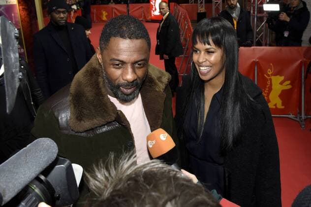 Idris Elba with fiancee Sabrina Dhowre attending the Yardie premiere at the 68th Berlin International Film Festival Berlinale 2018 at Zoo Palast on February 22, 2018 in Berlin Germany Foto:xC.xNiehausx xFuturexImage