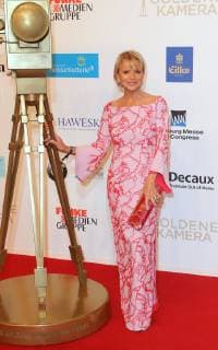 Uschi Glas bei der Verleihung der Goldene Kamera in der Messe-Hamburg, Karolinenstrasse Copyright imago stock&people GmbH Tinkeres Datum: 22.02.2018 Goldene Kamera *** Uschi Glas at the presentation of the Golden Camera in the fair Hamburg Karolinenstrasse Copyright imago stock people GmbH Tinkeres Date 22 02 2018 Golden Camera