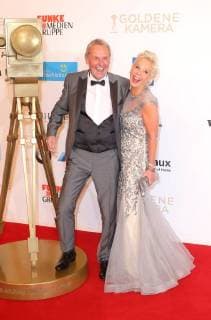 Jörg Wontorra Girlfriend Susanne Bausch at the presentation of the Golden Camera in the fair Hamburg Karolinenstrasse Copyright imago stock people GmbH Tinkere Date 22 02 2018 Golden Camera