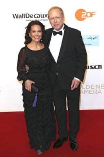 Tom Buhrow with girlfriend Daniela Boff at the 53rd Golden Camera 2018 at Hamburg Messe Hamburg 22 02 2018 Foto:xH.xHartmannx xFuturexImage