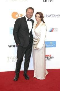 Sasha with wife Julia Röntgen at the 53rd Golden Camera 2018 at Hamburg Messe Hamburg 22 02 2018 Foto:xH.xHartmannx xFuturexImage