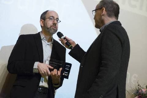 Director Robert Bahar with the Panorama Audience Award for the film THE SILENCE OF OTHERS and presenter Knut Elstermann during the award ceremony of the Panorama Audience Award on the occasion of the 68th Berlin International Film Festival 68 Berlin International Film Festival