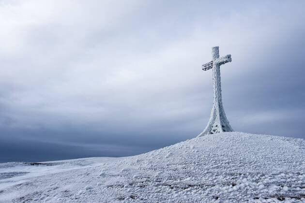 Italy, Marche, summit cross on Monte Catria in winter  LOMF00693