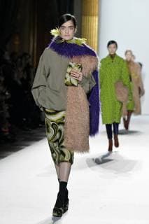 (180228) -- PARIS, Feb. 28, 2018 -- Models present creations of Dries Van Noten during the Paris Fashion Week Fall Winter 2018 in Paris, France, on Feb. 28, 2018. ) FRANCE-PARIS-FASHION WEEK-DRIES VAN NOTEN PieroxBiasion 