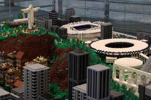 A view of a model built with almost a million Lego pieces that reproduces the details of the most emblematic areas of the Cidade Maravilhosa to celebrate the 453th anniversary of the city in Rio de Janeiro (Brasil), 01 March 2018. The 30 square meters model was built by 50 people in 148 hours. A million pieces model commemorates 453th anniversary of Rio de Janeiro !ACHTUNG: NUR REDAKTIONELLE NUTZUNG!  Copyright: xMarceloxSayaox RIO001 20180301-636555362080053225
