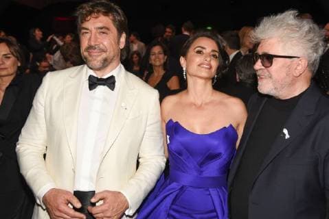 Französischer Filmpreis Cesar - Preisverleihung 43eme ceremonie des CESAR. Salle. 43th movie Cesar awards at Salle Pleyel. Inside ceremony room. 224656 2018-03-02 Salle Pleyel Paris France Cruz, Penelope; Almodovar, Pedro; Bardem, Javier  Copyright: xArnal-Degunx STAR_224656_055