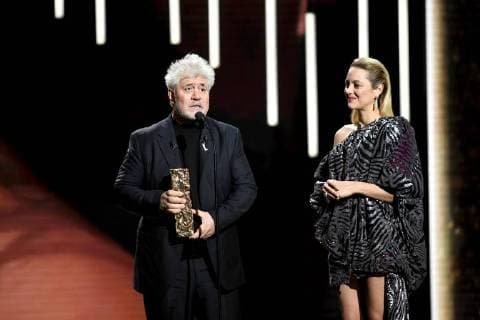 Französischer Filmpreis Cesar - Preisverleihung 43eme ceremonie des CESAR. Scene. 43th movie Cesar awards at Salle Pleyel. Stage. 224657 2018-03-02 Salle Pleyel Paris France Almodovar, Pedro; Cotillard, Marion  Copyright: xArnal-Degunx STAR_224657_187
