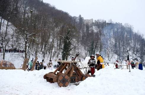 Battle of Samobor and Medieval Fair 04.03.2018., Samobor, Croatia - In the meadow Vugrinscak below the old town of Samobor, was held a reconstruction of a Battle of Samobor which held on March 1, 1441 between the army of Queen Elizabeth I (wife of a dead Albrecht of Habsburg) and the Polish king Wladyslaw III of Poland for the hungarian-croatian throne. Every year about 100 knights and archers dressed in 15th century replicas of armor and chain mail participate in the event.  IgorxKralj PIXSELL