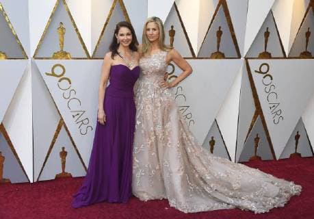 March 4, 2018 - Los Angeles, California, U.S. - ASHLEY JUDD AND MIRA SORVINO arrive on the red carpet for the 90th Annual Academy Awards at the Dolby Theatre. Los Angeles U.S. - ZUMAz03_ 20180304_zbp_z03_025 Copyright: xKevinxSullivanx