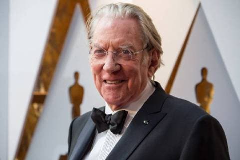 Honorary OscarsÂ® recipient Donald Sutherland arrives on the red carpet of The 90th OscarsÂ® at the DolbyÂ® Theatre in Hollywood, CA on Sunday, March 4, 2018.  Copyright: xPhilxMcCartenx 33546_230PLX