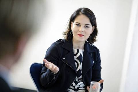 Annalena Baerbock Buendnis 90 The Green Party leader gestures in an interview Berlin 06 03 2018 Berlin Germany Copyright: xThomasxTrutschel photothek.netx