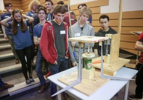 (180311) -- VANCOUVER, March 11, 2018 -- Students participate in the 40th annual Physics Olympics held at University of British Columbia in Vancouver, Canada, March 10, 2018. )(gj) CANADA-VANCOUVER-UBC-PHYSICS OLYMPICS LiangxSen 