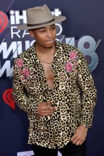 Singer Kevin Ross arrives for the iHeartRadio Music Awards at The Forum in Inglewood, California on March 11, 2018. Turner s TBS, TNT, and truTV channels broadcasted the ceremony live from The Forum.  LAP20180311036 JIMxRUYMEN