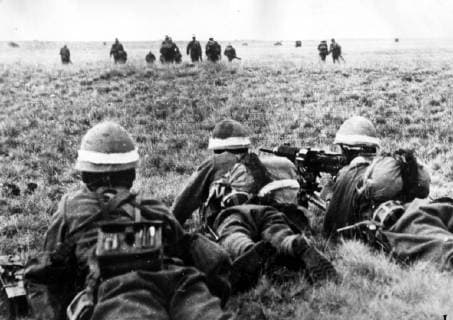 Troops of Japan s Manchurian army fire at Soviet forces on the Manchurian border before the outbreak of World War II, China Copyright: Topfoto  !ACHTUNG AUFNAHMEDATUM GESCHÄTZT! UnitedArchives1320050