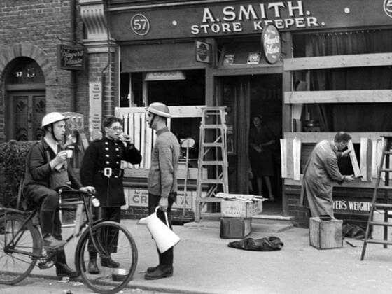Bomb damage to houses and property in the S.W. suburb of London. 1940, London United Kingdom England Copyright: Topfoto  !ACHTUNG AUFNAHMEDATUM GESCHÄTZT! UnitedArchives1395687