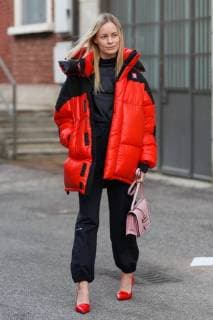 Thora Valdimarsdottir, Fashion Director at Costume Magazine Denmark, arriving at the Gucci runway show during Milan Fashion Week - Feb 22, 2017 - MFW: Fall 2017 Street Style Day 1, Milan Italy  Copyright: xGracexLunnx h_00398269