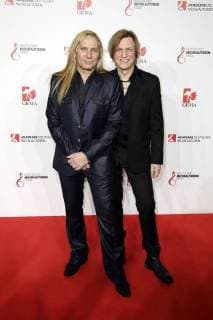 Uwe Hassbecker and Ritchie Barton Silly at the 10th presentation of the German Music Authors Award 2018 at the Hotel Ritz Carlton Berlin 15 03 2018 Foto:xS.xGabschx xFuturexImage