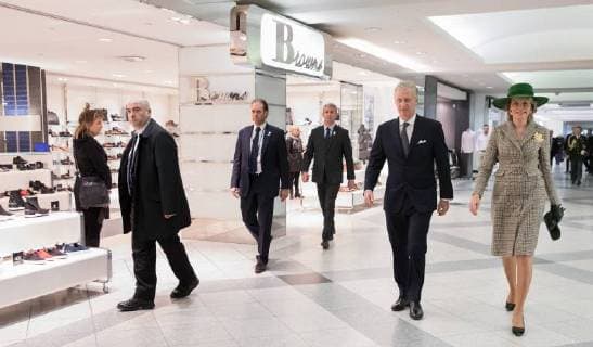 King Philippe - Filip and Queen Mathilde of Belgium pictured during a walk in a shopping gallery on the fifth day of a state visit of the Belgian Royals to Canada in Montreal, Canada, Friday 16 March 2018.  BENOITxDOPPAGNE 05314518