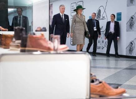 King Philippe - Filip and Queen Mathilde of Belgium pictured during a walk in a shopping gallery on the fifth day of a state visit of the Belgian Royals to Canada in Montreal, Canada, Friday 16 March 2018.  BENOITxDOPPAGNE 05314515