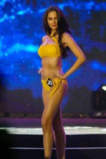 Philippines: Bb. Pilipinas 2018 Catriona Elisa Gray is a crowd favorite. Fans in the Smart Araneta Coliseum shoots her number and her name aloud. She is 24 years old from Albay of Bicol Region who is a professional model and musician that is crowned as Bb. Pilipinas for Miss Universe. Quezon City National Capital Region Philippines Smart Araneta Coliseum  GeorgexBuid