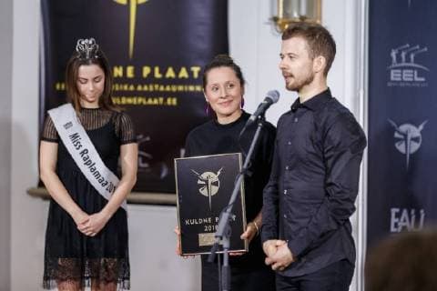 20.03.2018, Tallinn Kadrioru lossis toimus auhinnatseremoonia Kuldne Plaat 2018, kus tunnustati Eesti edukamaid muusikailma tegijaid. The Estonian Music Awards are the annual Estonian pop music awards. The awards began in 1998, when the Estonian Association of the Phonogram Producers first awarded the Golden Record (Estonian: Kuldne Plaat) to the most successful artists. Foto: Konstantin Sednev Eesti Meedia Tallinn Harjumaa Estonia  Copyright: xKonstantinxSednevx